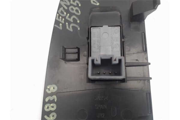 Recambio de mando elevalunas delantero derecho para seat leon (1p1) 1.9 tdi referencia OEM IAM 1P1867172 156023101 