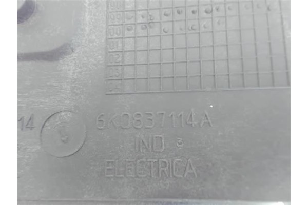 Recambio de manilla int. puerta delantero derecha para seat cordoba berlina (6k2) 1.4 referencia OEM IAM 6K0837114  