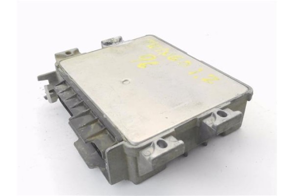 Recambio de centralita para renault twingo ii 1.2 acces referencia OEM IAM 7700860324 IAW6R30 