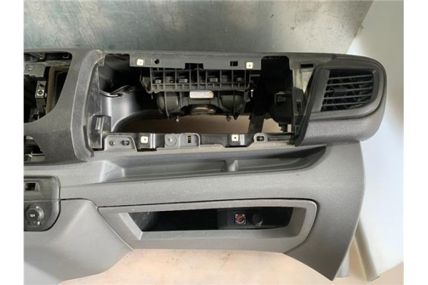 Recambio de salpicadero para citroen jumpy furgón 2.0 club m referencia OEM IAM   