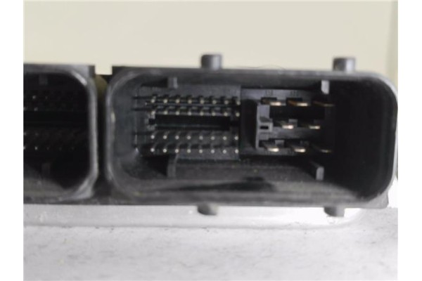 Recambio de centralita para volkswagen polo iii berlina (6n2) 1.4 trendline referencia OEM IAM 045906019 281001940 