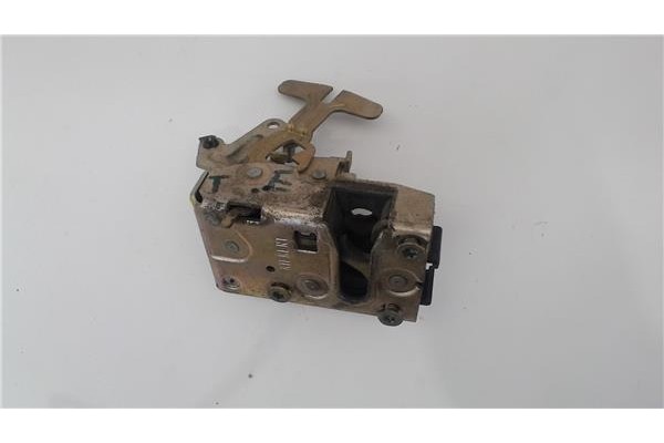Recambio de cierre electromagnetico trasero izquierdo para citroen saxo 1.5 d referencia OEM IAM 913761  