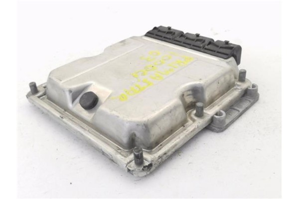 Recambio de centralita para nissan primastar furgón (x83) dci 100 referencia OEM IAM 8200051608 281010632 