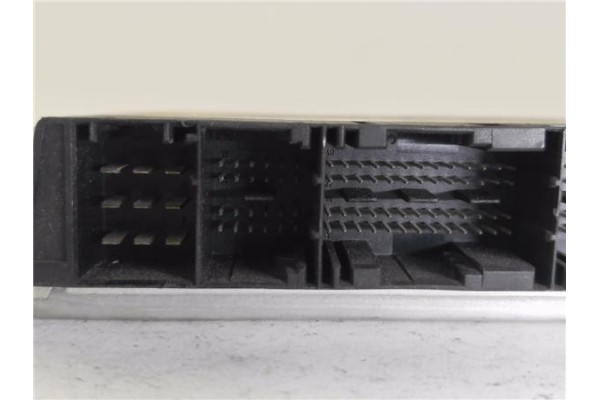 Recambio de centralita para bmw serie 3 berlina (e46) 2.0 320d referencia OEM IAM 7785098 281001445 