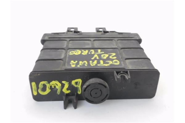 Recambio de centralita para skoda octavia berlina (1u2) 1.8 turbo slx (i,f) referencia OEM IAM 01M927733ET 5DG00792106 
