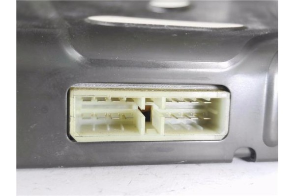 Recambio de centralita para mazda 626 berl./coupe/familiar (gd/gv) 2.0 2.2 se special edition referencia OEM IAM GJ2567650  