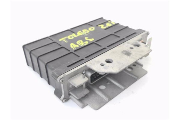 Recambio de centralita para seat toledo (1l) 2.0 i referencia OEM IAM 95927731 5DG00696400 