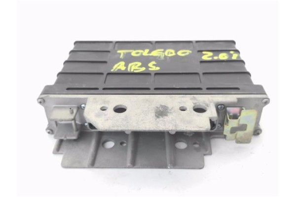 Recambio de centralita para seat toledo (1l) 2.0 i referencia OEM IAM 95927731 5DG00696400 