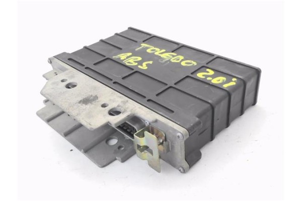 Recambio de centralita para seat toledo (1l) 2.0 i referencia OEM IAM 95927731 5DG00696400 
