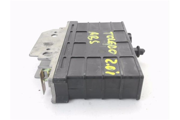 Recambio de centralita para seat toledo (1l) 2.0 i referencia OEM IAM 95927731 5DG00696400 