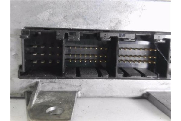 Recambio de centralita para audi a4 berlina (b5) 1.8 referencia OEM IAM 8D0907557C 261203938 