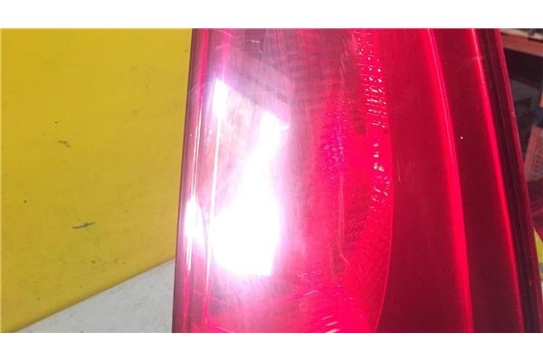 Recambio de piloto trasero derecho para renault espace iv (jk0) 1.9 authentique referencia OEM IAM 8200027152  
