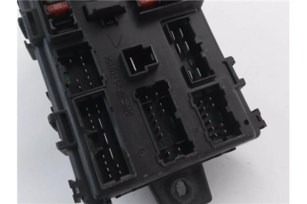 Recambio de caja reles para hyundai santa fe (sm) 2.0 gls crdi referencia OEM IAM 9118826105  