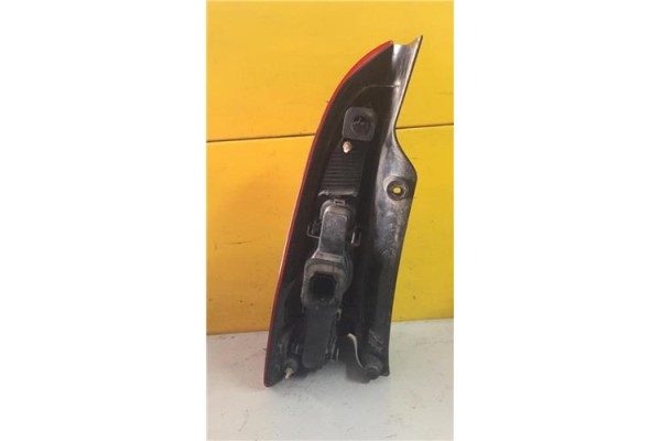 Recambio de piloto trasero derecho para renault espace iv (jk0) 1.9 authentique referencia OEM IAM 8200027152  