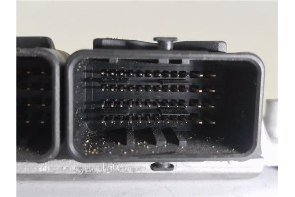 Recambio de centralita para volvo v40 familiar 1.9 di referencia OEM IAM 048EDC15C3 281010441 