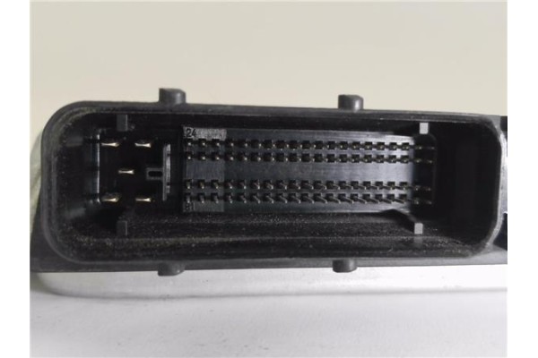 Recambio de centralita para skoda octavia berlina (1z3) 1.9 tdi referencia OEM IAM 038906019PB 281012920 