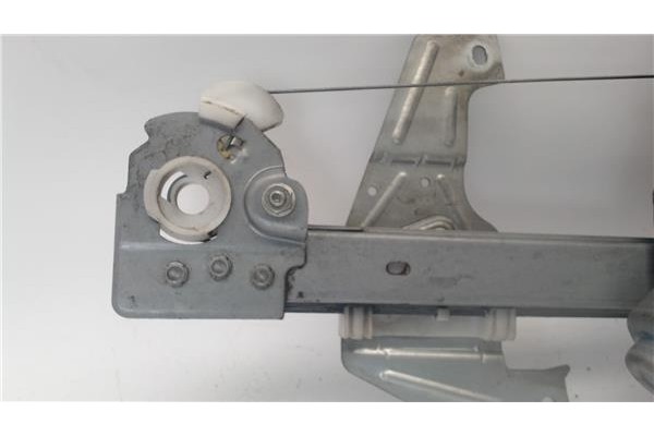 Recambio de mecanismo elevalunas delantero derecho para citroen c1 referencia OEM IAM 9222T6  
