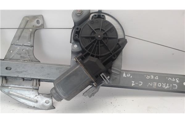 Recambio de mecanismo elevalunas delantero derecho para citroen c1 referencia OEM IAM 9222T6  