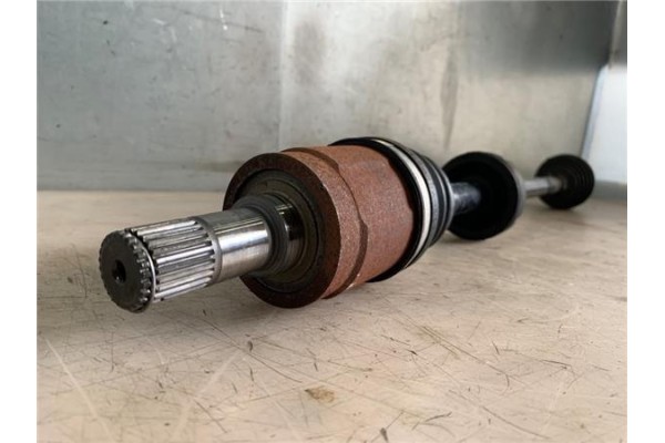 Recambio de palier delantero derecho para honda jazz (gd1/5) 1.4 referencia OEM IAM   