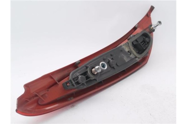Recambio de piloto trasero derecho para fiat ii punto (188) berlina 1.2 16v elx referencia OEM IAM 46794077  