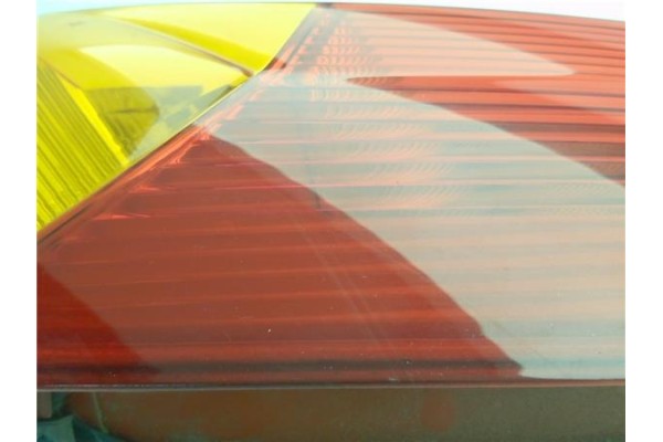 Recambio de piloto trasero derecho para fiat ii punto (188) berlina 1.2 16v elx referencia OEM IAM 46794077  