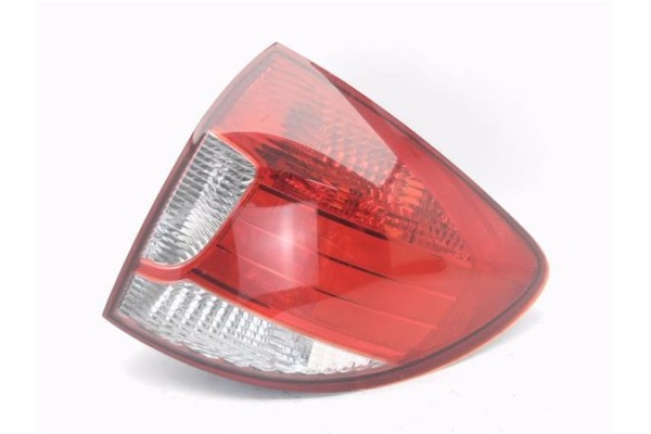 Recambio de piloto trasero derecho para kia rio (bc) 1.3 ipanema berlina referencia OEM IAM 92402FD070  