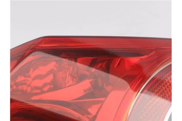 Recambio de piloto trasero izquierdo para chevrolet aveo hatchback 1.2 ls referencia OEM IAM 95952065  