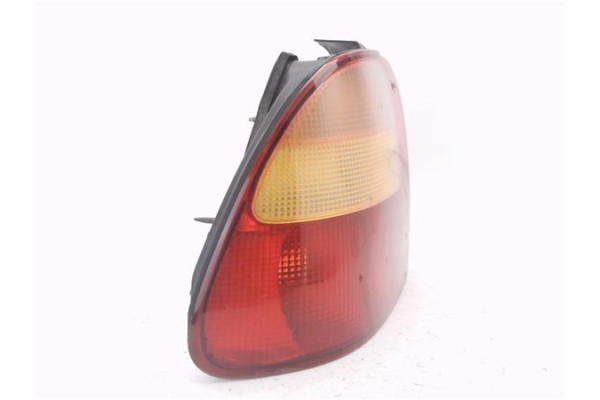 Recambio de piloto trasero izquierdo para rover rover 400 (rt) 1.4 414 i (4-ptas.) referencia OEM IAM XFB101000  