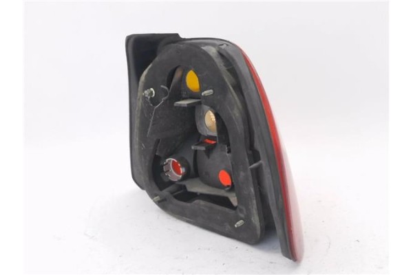 Recambio de piloto trasero izquierdo para rover rover 400 (rt) 1.4 414 i (4-ptas.) referencia OEM IAM XFB101000  