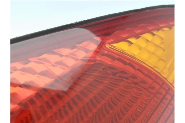Recambio de piloto trasero derecho para ford focus berlina (cak) 1.8 ambiente referencia OEM IAM 1M5113404AC  