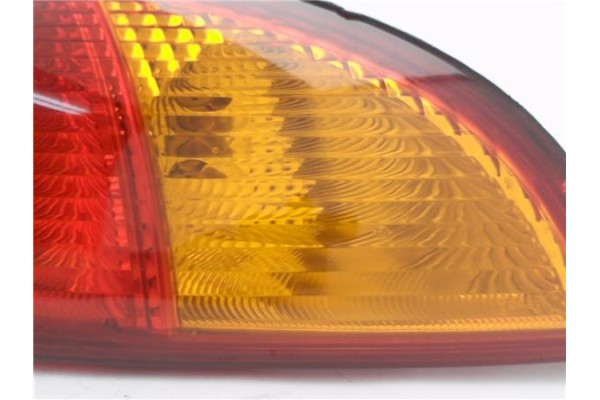 Recambio de piloto trasero derecho para ford focus berlina (cak) 1.8 ambiente referencia OEM IAM 1M5113404AC  