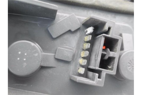 Recambio de piloto trasero derecho para fiat i punto (176) berlina 1.1 55 6-speed referencia OEM IAM 7730722 29420202  Recambio de piloto trasero derecho para fiat i punto (176) berlina 1.1 55 6-speed referencia OEM IAM 7730722 29420202