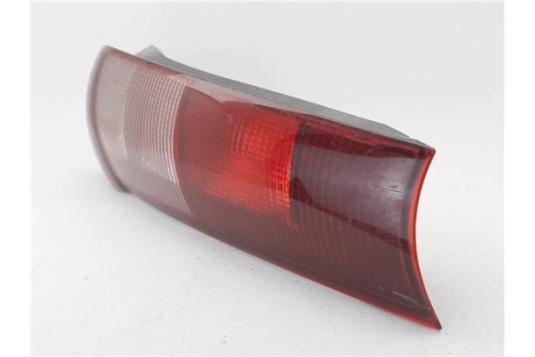 Recambio de piloto trasero derecho para fiat i punto (176) berlina 1.1 55 6-speed referencia OEM IAM 7730722 29420202 