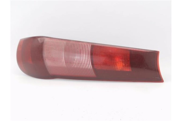 Recambio de piloto trasero derecho para fiat i punto (176) berlina 1.1 55 6-speed referencia OEM IAM 7730722 29420202 