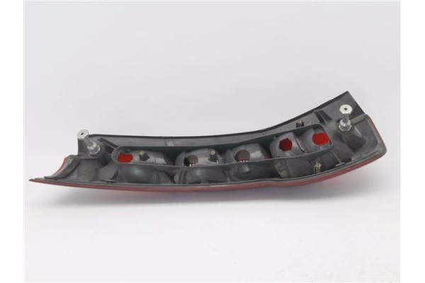 Recambio de piloto trasero derecho para fiat i punto (176) berlina 1.1 55 6-speed referencia OEM IAM 7730722 29420202 
