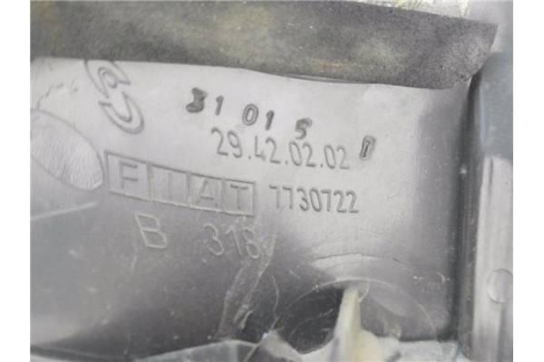 Recambio de piloto trasero derecho para fiat i punto (176) berlina 1.1 55 6-speed referencia OEM IAM 7730722 29420202 