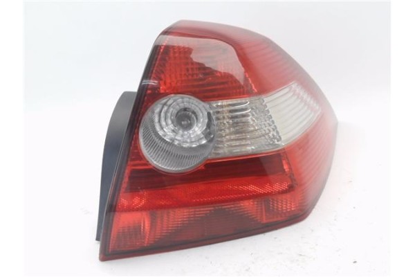 Recambio de piloto trasero derecho para renault megane ii (bm0/1_, cm0/1_) 1.9 dci referencia OEM IAM 8200142682  