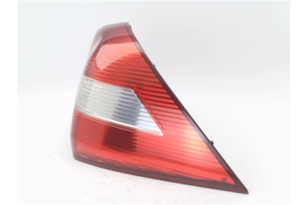Recambio de piloto trasero derecho para renault megane ii (bm0/1_, cm0/1_) 1.9 dci referencia OEM IAM 8200142682  