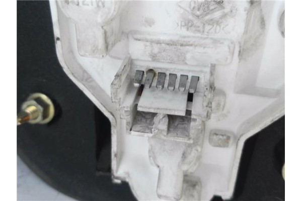 Recambio de piloto trasero derecho para renault megane ii (bm0/1_, cm0/1_) 1.9 dci referencia OEM IAM 8200142682  