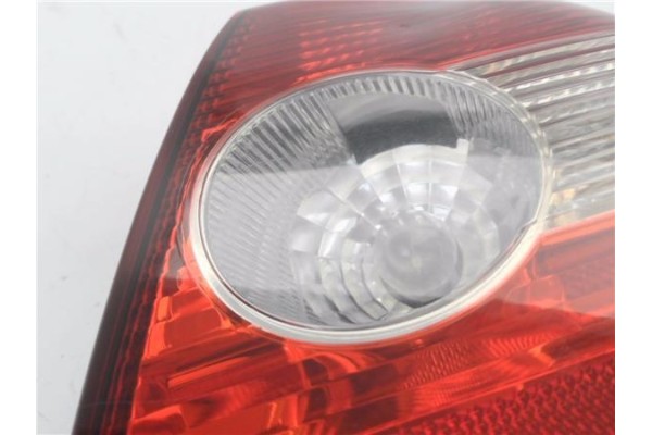 Recambio de piloto trasero derecho para renault megane ii (bm0/1_, cm0/1_) 1.9 dci referencia OEM IAM 8200142682  