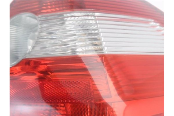 Recambio de piloto trasero derecho para renault megane ii (bm0/1_, cm0/1_) 1.9 dci referencia OEM IAM 8200142682  