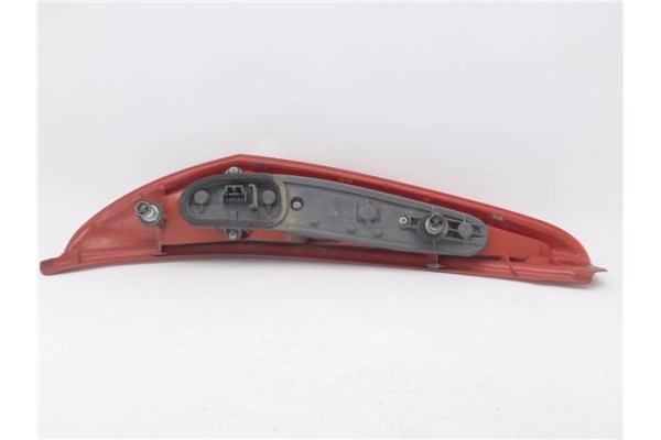 Recambio de piloto trasero derecho para fiat ii punto (188) berlina 1.2 16v elx referencia OEM IAM 46523789 286202 