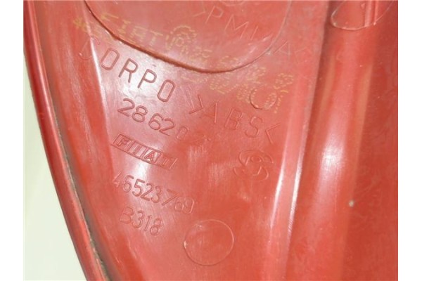 Recambio de piloto trasero derecho para fiat ii punto (188) berlina 1.2 16v elx referencia OEM IAM 46523789 286202 