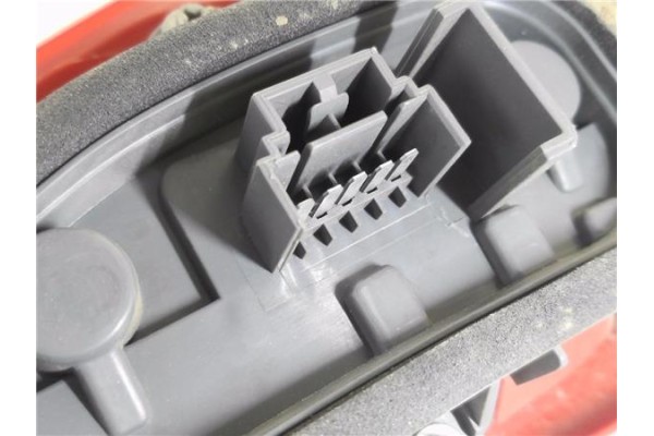 Recambio de piloto trasero derecho para fiat ii punto (188) berlina 1.2 16v elx referencia OEM IAM 46523789 286202 