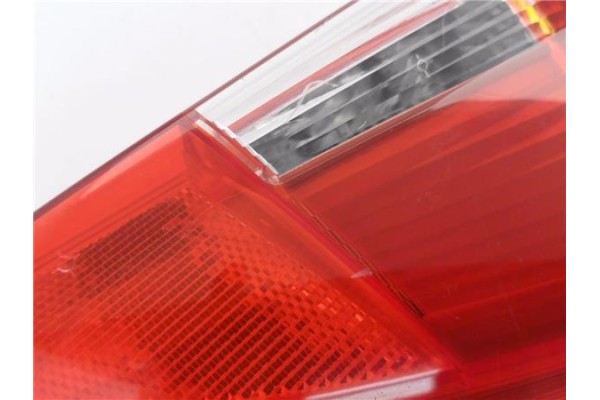 Recambio de piloto trasero derecho para fiat ii punto (188) berlina 1.2 16v elx referencia OEM IAM 46523789 286202 