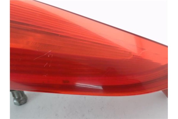Recambio de piloto trasero derecho para fiat ii punto (188) berlina 1.2 16v elx referencia OEM IAM 46523789 286202 