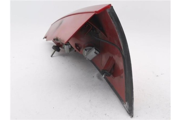 Recambio de piloto trasero izquierdo para ford focus berlina (cak) 1.4 ambiente referencia OEM IAM 1M5113405AB  