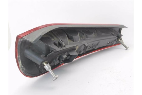 Recambio de piloto trasero izquierdo para fiat i punto (176) berlina 1.2 60 star referencia OEM IAM 464010830 36510748 
