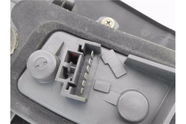 Recambio de piloto trasero izquierdo para fiat i punto (176) berlina 1.2 60 star referencia OEM IAM 464010830 36510748 