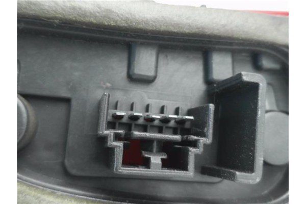 Recambio de piloto trasero izquierdo para fiat ii punto (188) berlina 1.2 16v elx referencia OEM IAM 46794078 286201 